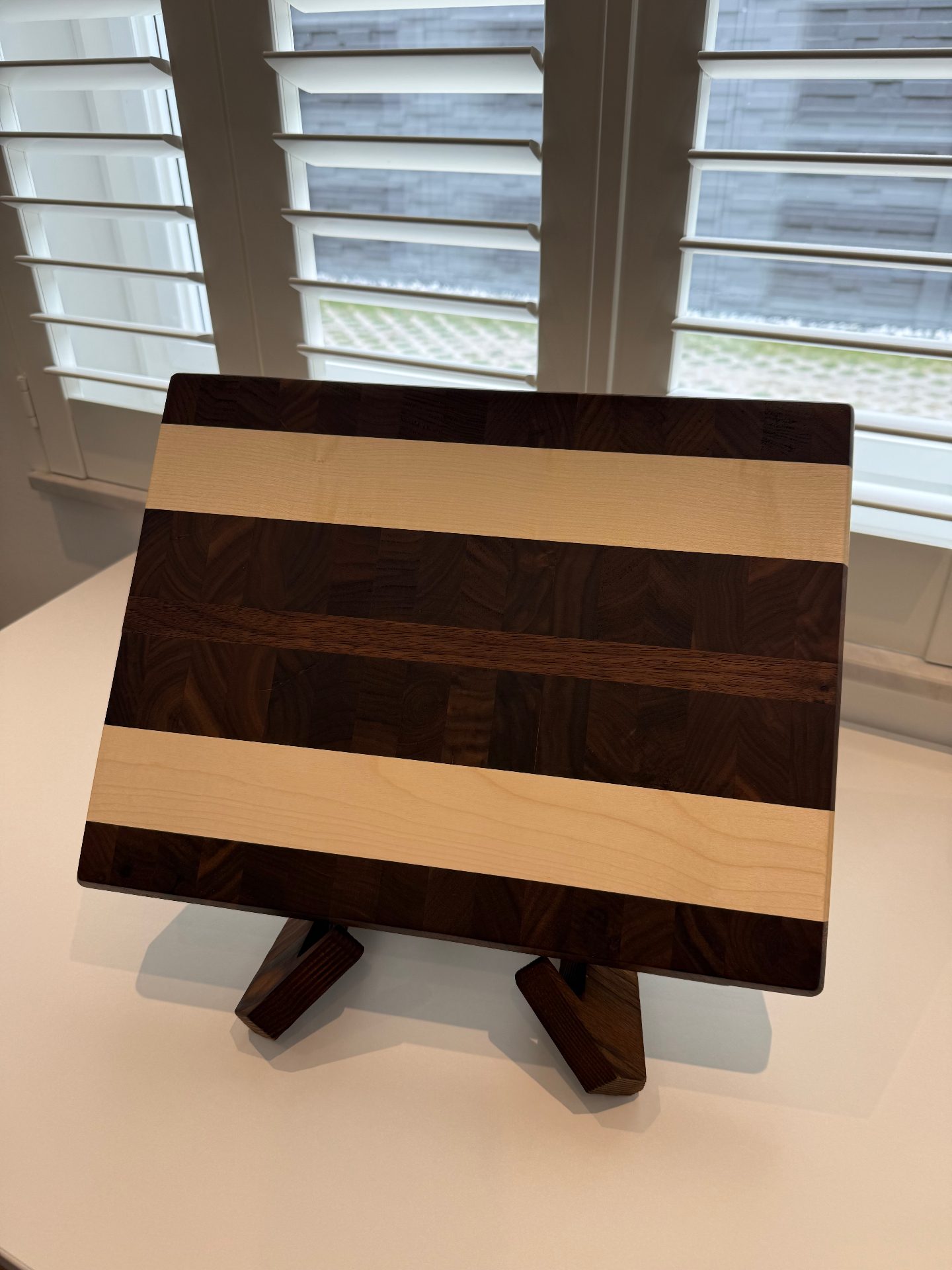 Schneideboard — Nuss · Ahorn