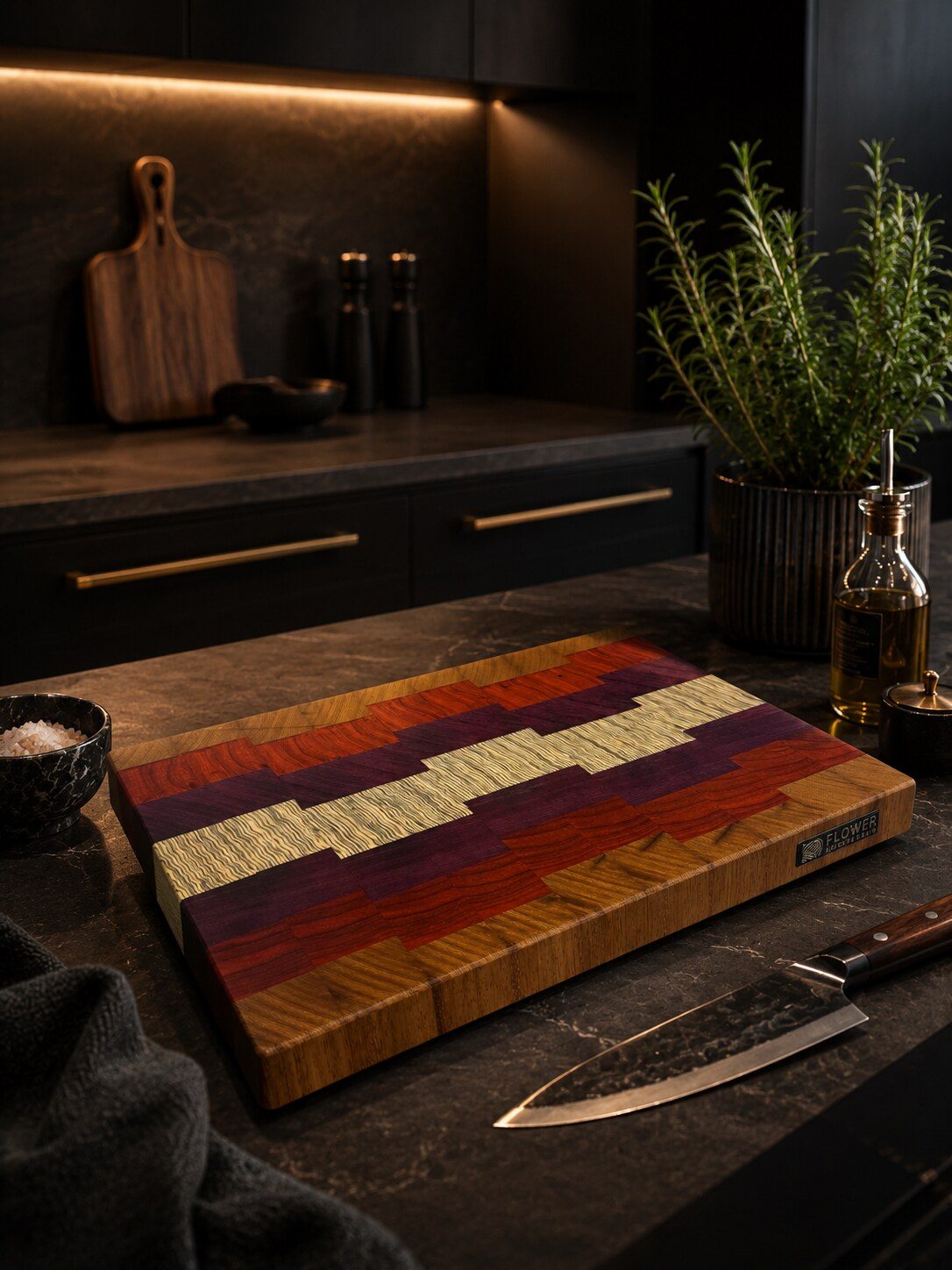 Master Schneideboard — Padouk · Amaranth · Maserbirke · Kambala